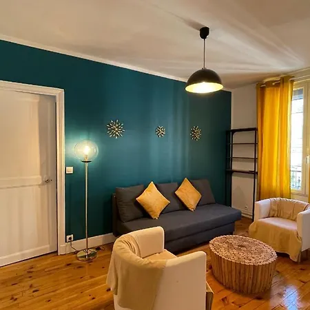 Eiffel Flats Apartment Paris