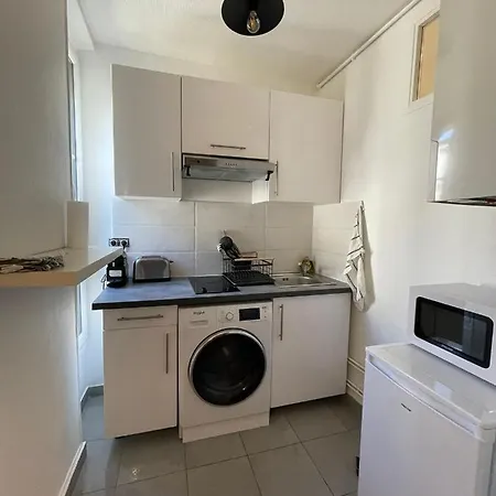 Eiffel Flats Apartment *